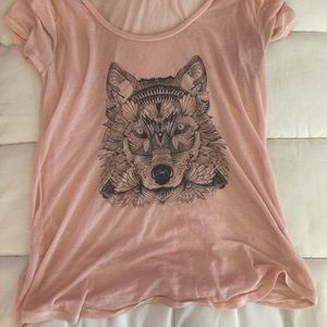 Light pink wolf O’Neill t shirt